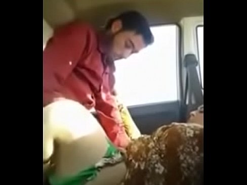 قحبة تونسية تمص الزب وتتناك في الشاحنة
